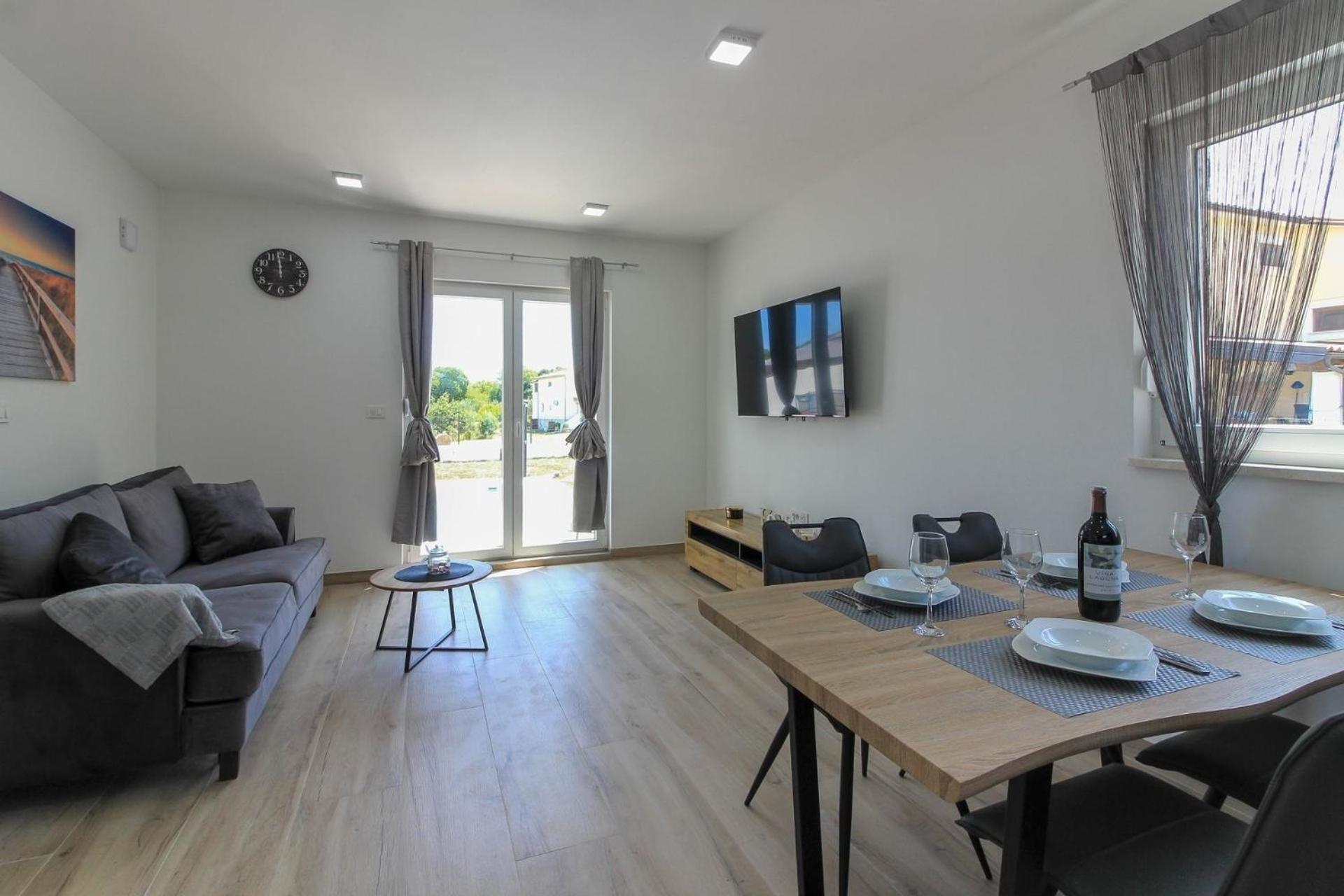 Ferienhaus Mit Privatpool Fuer 4 Personen Ca 60 Qm In Sisan, Istrien Suedkueste Von Istrien Eksteriør bilde