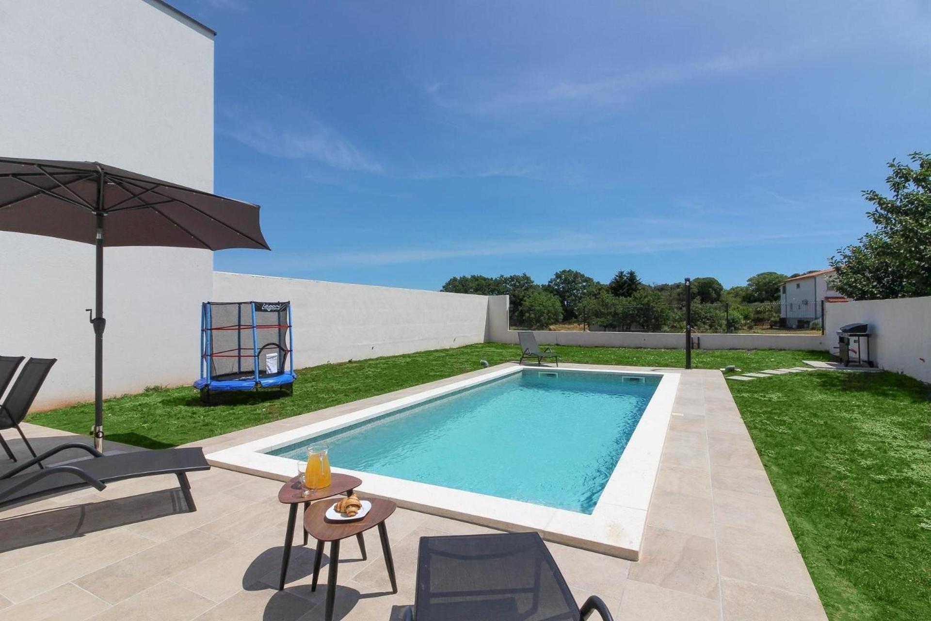 Ferienhaus Mit Privatpool Fuer 4 Personen Ca 60 Qm In Sisan, Istrien Suedkueste Von Istrien Eksteriør bilde